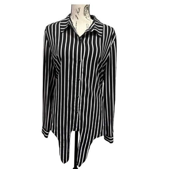 👚 Susan Graver Women's Button-Up Blouse - Size 10🌟 - Picture 2 of 13